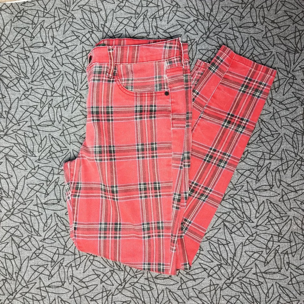 High waist red plaid mom jeans, skinny jeans ankle